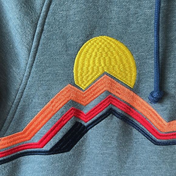 SOLD Buck-Wear JEEP - MOUNTAIN STRIPE RAGLAN HOODIE - Picture 4 of 8